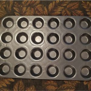 Pampered Chef Mini Muffin Pan #3